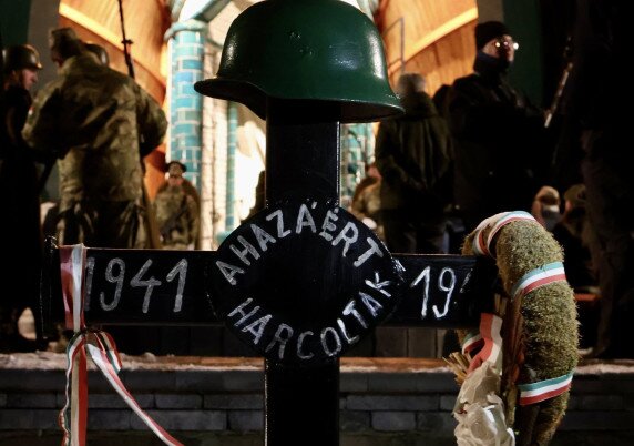 Dicsőség a Don-kanyar hőseinek!