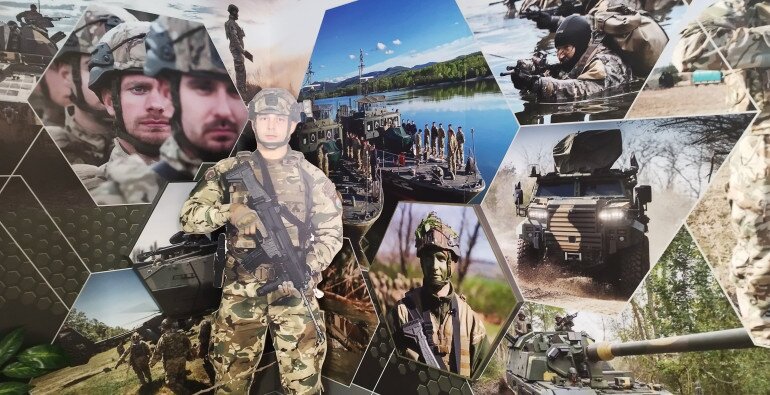 HIGH-TECH HONVÉDSÉG BEMUTATÓTÉR