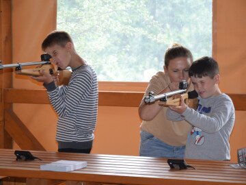 Lézerpuskás céllövés – egyéni és családi verseny az őszi szünetben Pákozdon