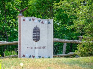 NYÍRI HONVÉDEK EMLÉKMŰVE