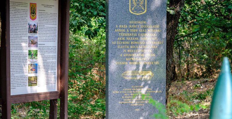 TŰZSZERÉSZ ÁLDOZATOK EMLÉKMŰVE